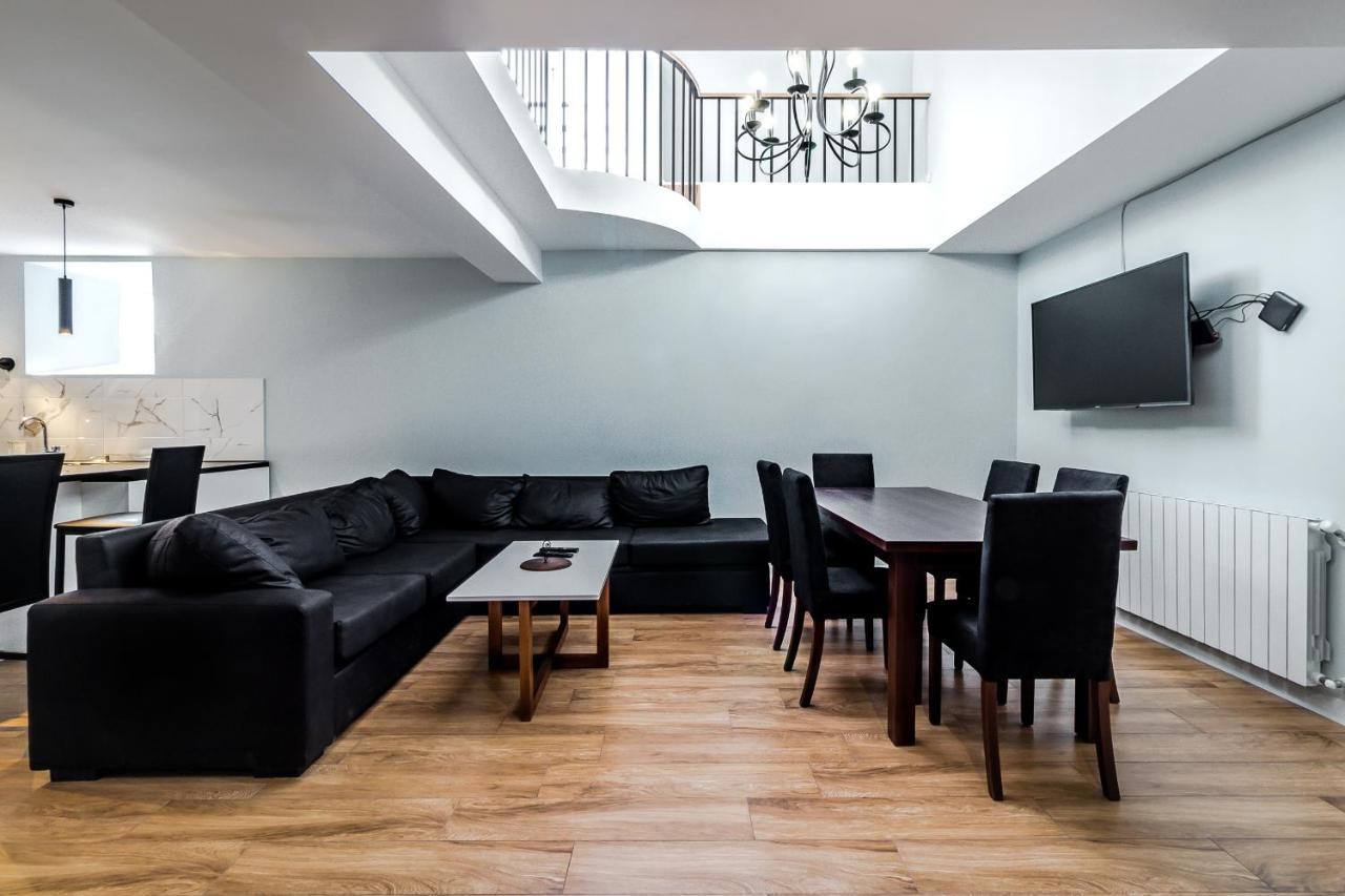 Modern Apartment In Old 트빌리시 외부 사진
